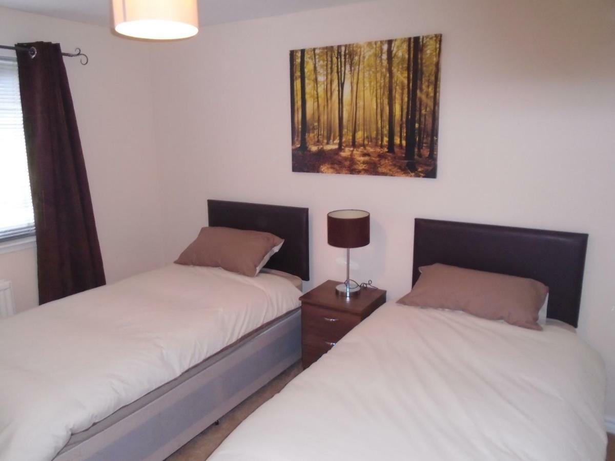 Clydebank Apartment กลาสโกว์ ภายนอก รูปภาพ
