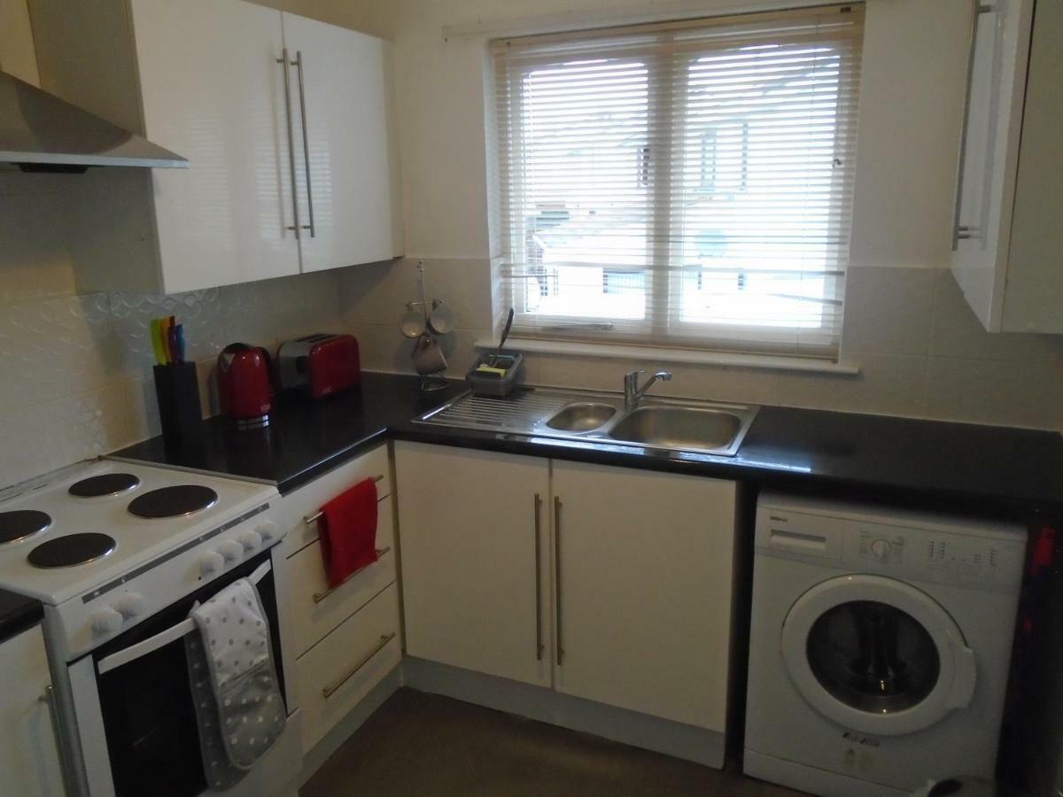 Clydebank Apartment กลาสโกว์ ภายนอก รูปภาพ