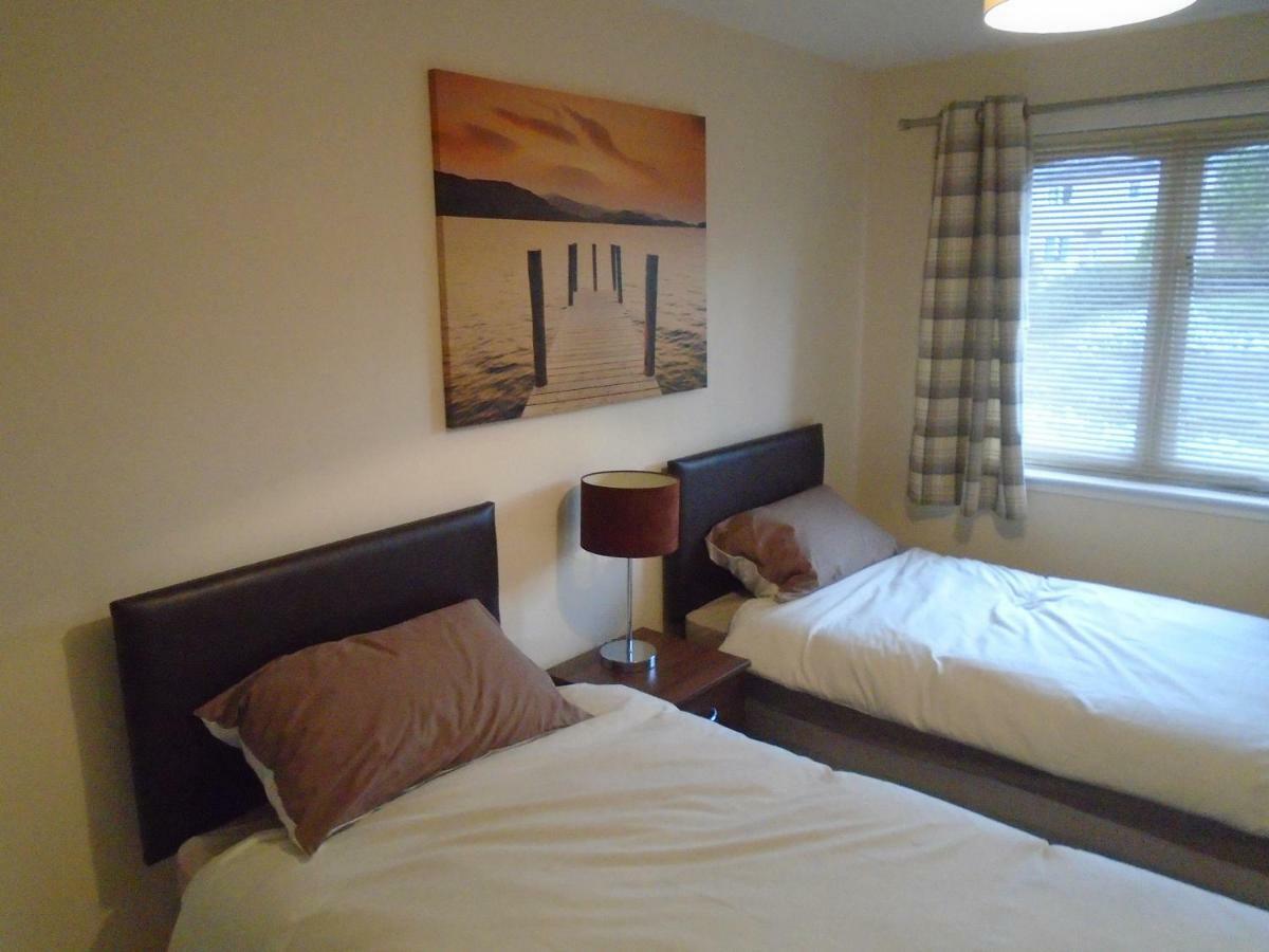 Clydebank Apartment กลาสโกว์ ภายนอก รูปภาพ