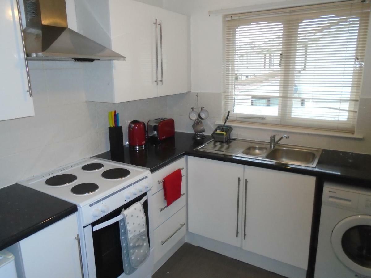 Clydebank Apartment กลาสโกว์ ภายนอก รูปภาพ