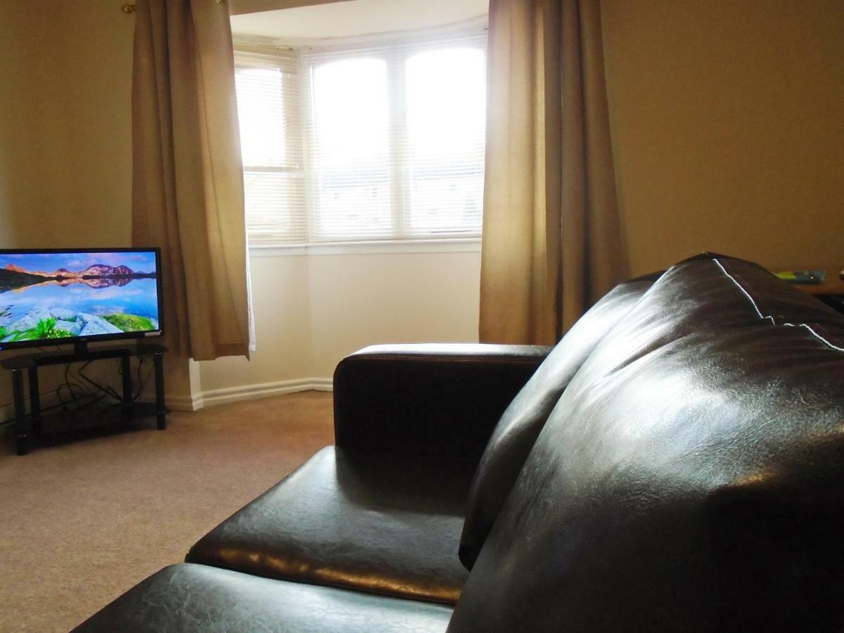 Clydebank Apartment กลาสโกว์ ภายนอก รูปภาพ